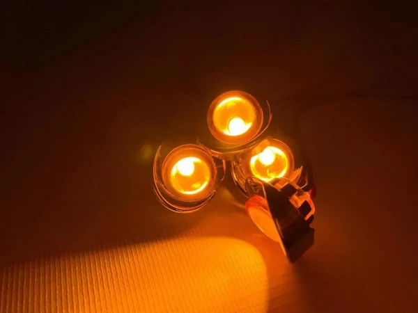 Plafón De Leds Ámbar Con Bisel 20 Piezas - Image 2