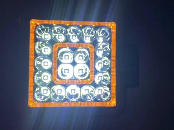 Faro Cuadrado De 20 Leds Blanco Y Aro Ámbar Fijo - Image 4