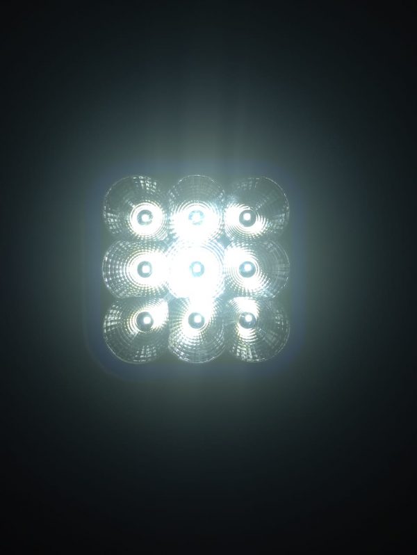 Faro Cuadrado De 9 Leds 10-30v Cuartos En Azul - Image 6