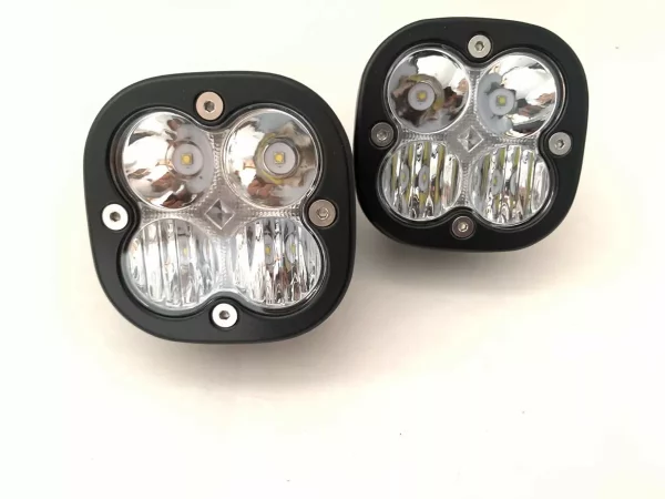 Faro De 4 Leds Alta Calidad Con Cuartos En Azul 12/24v